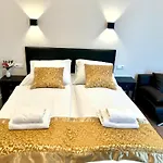 Atlas Apartment